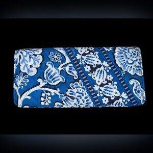 Vera Bradley Large Wallet & Organizer Magnetic Closure Cobalt Blue White Floral